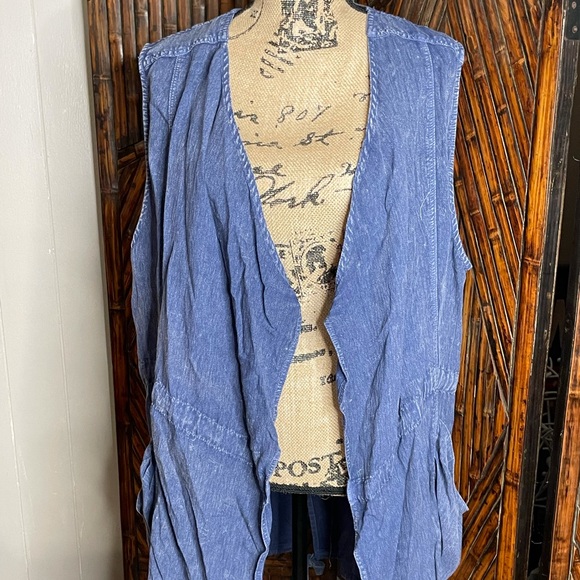 Ladies Umgee Vest XL Denim color preowned